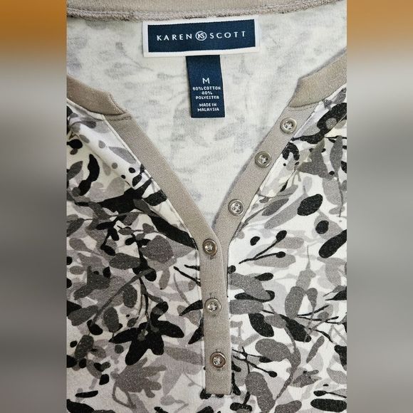 Karen Scott Grey Floral Half Button Top Size M - Picture 3 of 3